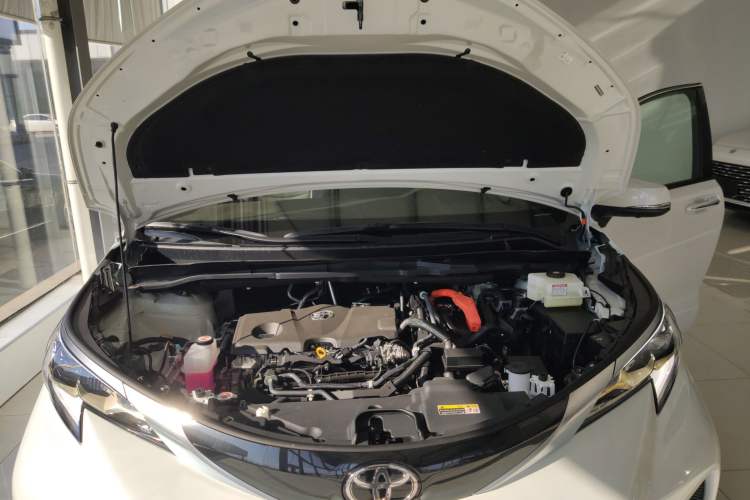 Used Toyota Granvia 2024 2.5L Hybrid Prestige PLUS Four-Wheel Drive Version Engine Bay