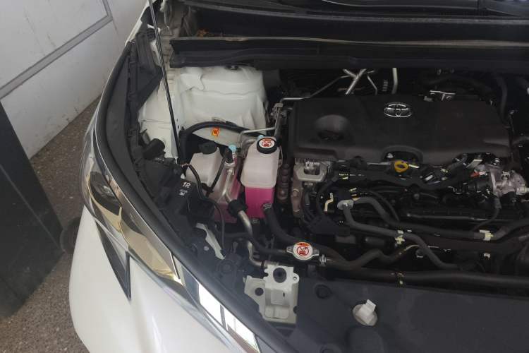 Used Toyota Granvia 2024 2.5L Hybrid Comfort Edition Engine Bay Right