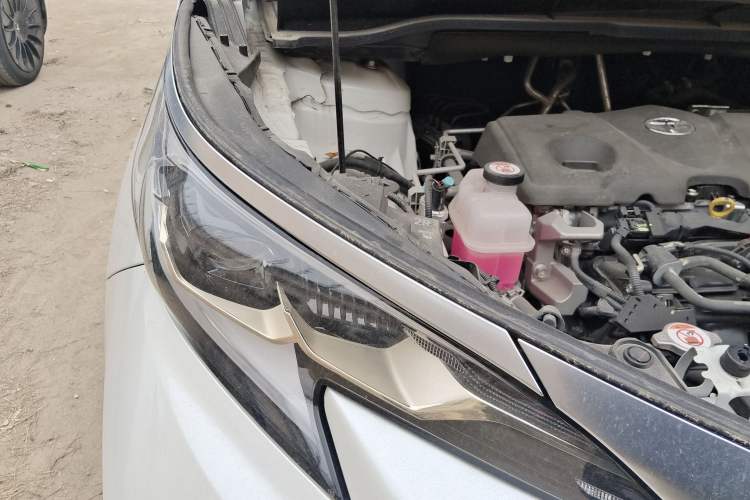 Used Toyota Granvia 2024 2.5L Hybrid Prestige PLUS Four-Wheel Drive Version Engine Bay Right