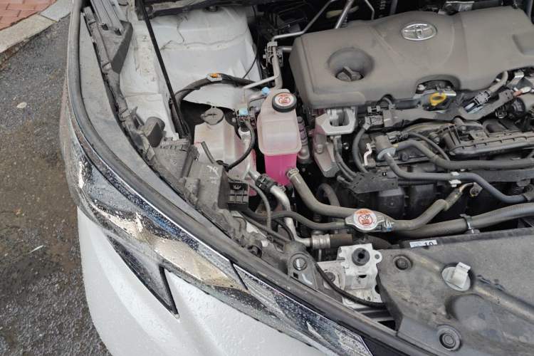 Used Toyota Granvia 2024 2.5L Hybrid Comfort Edition Engine Bay Right