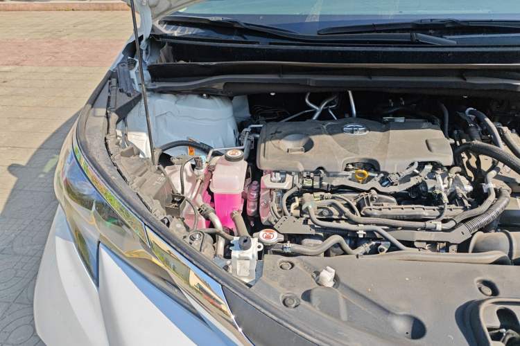 Used Toyota Granvia 2024 2.5L Hybrid Comfort Edition Engine Bay Right
