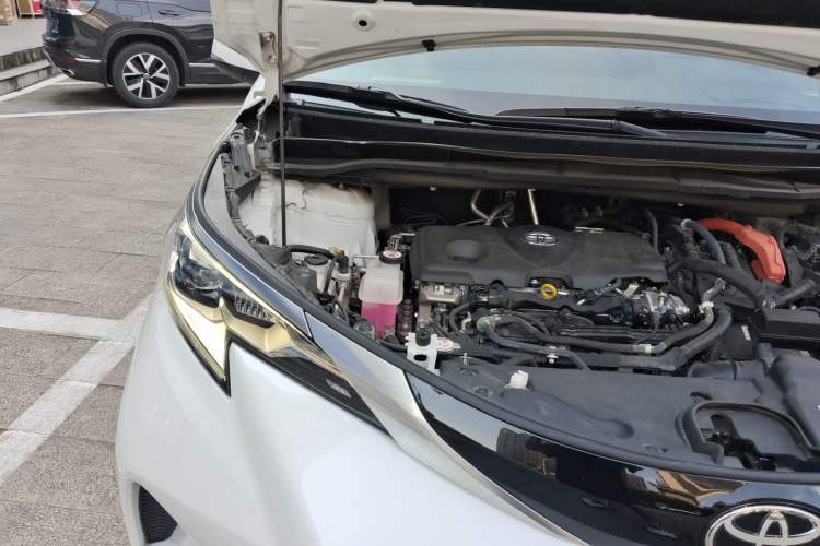 Used Toyota Granvia 2024 2.5L Hybrid Prestige PLUS Four-Wheel Drive Version Engine Bay Right