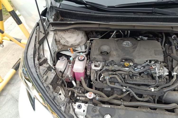 Used Toyota Granvia 2024 2.5L Hybrid Comfort Edition Engine Bay Right