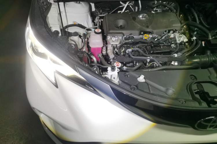 Used Toyota Granvia 2024 2.5L Hybrid Prestige ULTRA Edition Engine Bay Right