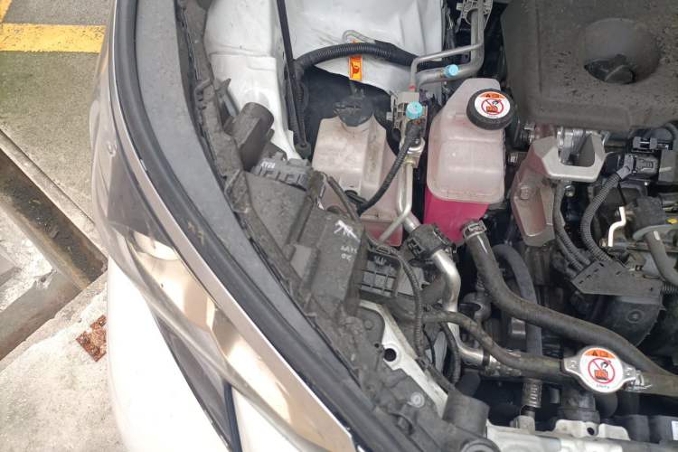 Used Toyota Granvia 2024 2.5L Hybrid Prestige PLUS Edition Engine Bay Right