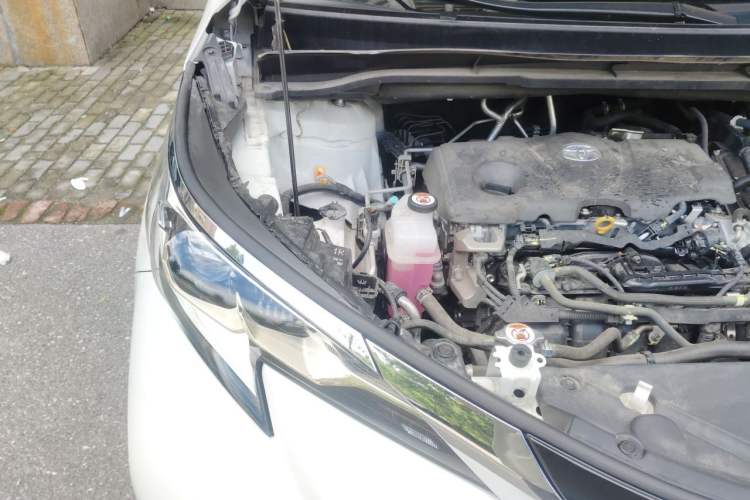 Used Toyota Granvia 2024 2.5L Hybrid Comfort Edition Engine Bay Right