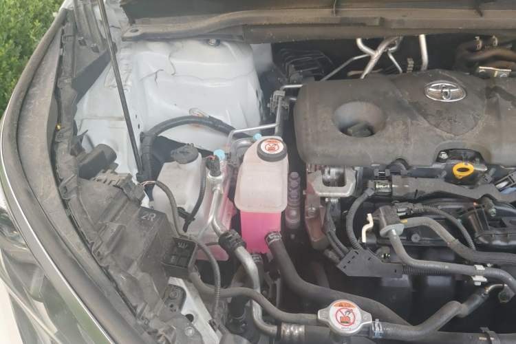 Used Toyota Granvia 2024 2.5L Hybrid Prestige PLUS Four-Wheel Drive Version Engine Bay Right