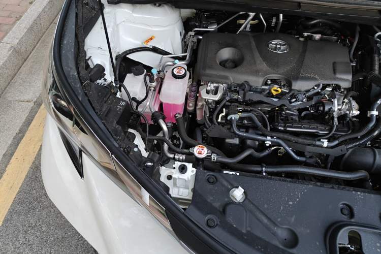 Used Toyota Granvia 2024 2.5L Hybrid Comfort Edition Engine Bay Right