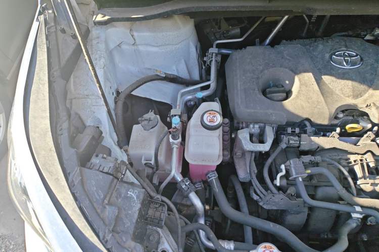 Used Toyota Granvia 2024 2.5L Hybrid Prestige PLUS Four-Wheel Drive Version Engine Bay Right
