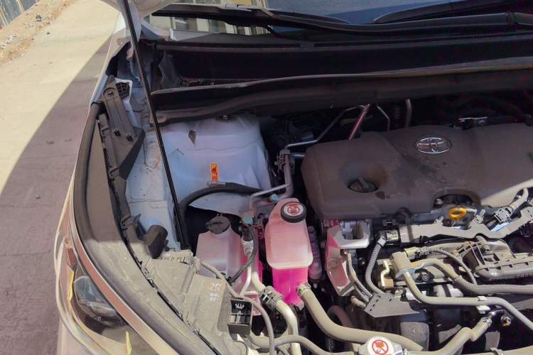 Used Toyota Granvia 2024 2.5L Hybrid Prestige PLUS Four-Wheel Drive Version Engine Bay Right