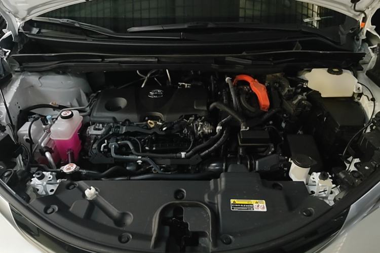 Used Toyota Granvia 2024 2.5L Hybrid Prestige PLUS Four-Wheel Drive Version Engine Bay