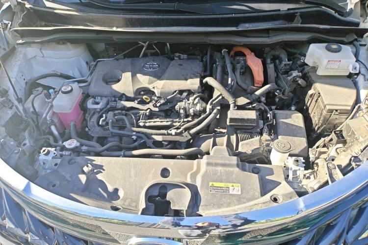 Used Toyota Granvia 2024 2.5L Hybrid Prestige PLUS Four-Wheel Drive Version Engine Bay