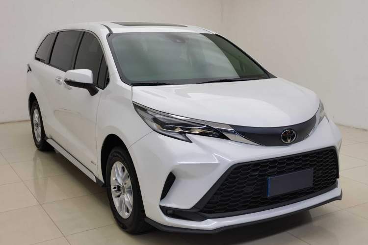 Used Toyota Granvia 2024 2.5L Hybrid Comfort Edition Exterior 1