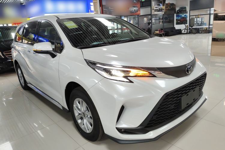 Used Toyota Granvia 2024 2.5L Hybrid Comfort Edition Exterior 1