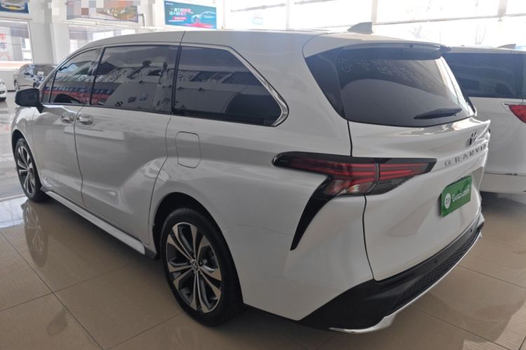 Used Toyota Granvia 2024 2.5L Hybrid Comfort Edition Exterior 2