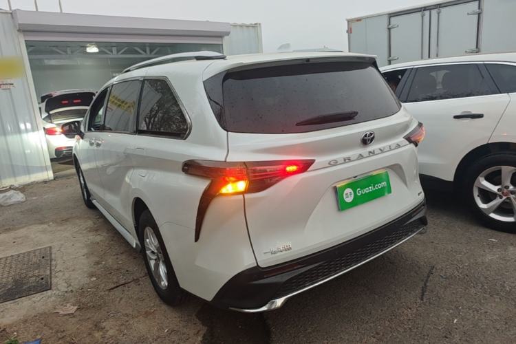 Used Toyota Granvia 2024 2.5L Hybrid Comfort Edition Exterior 2