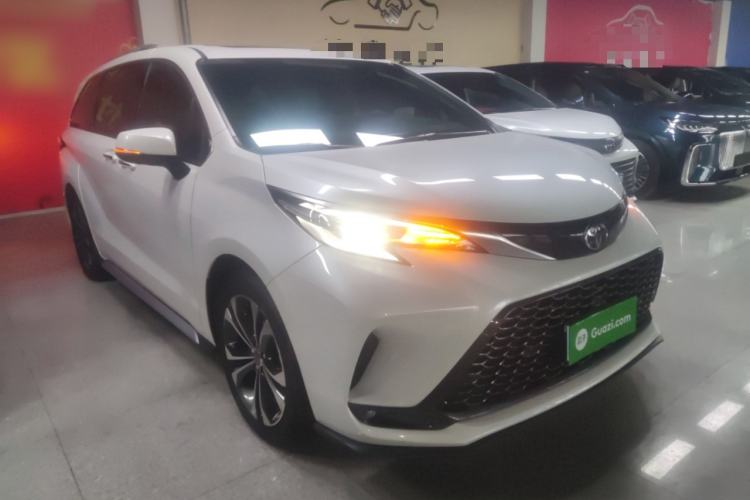 Used Toyota Granvia 2024 2.5L Hybrid Prestige ULTRA Edition Exterior 2