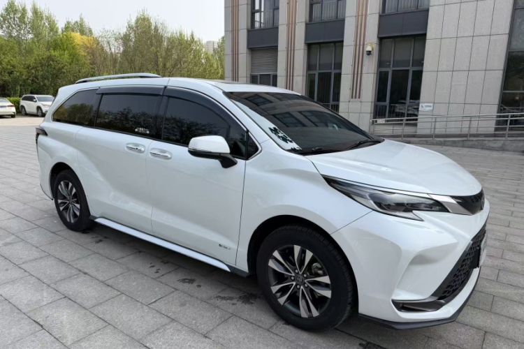 Used Toyota Granvia 2024 2.5L Hybrid Luxury Edition Exterior 2