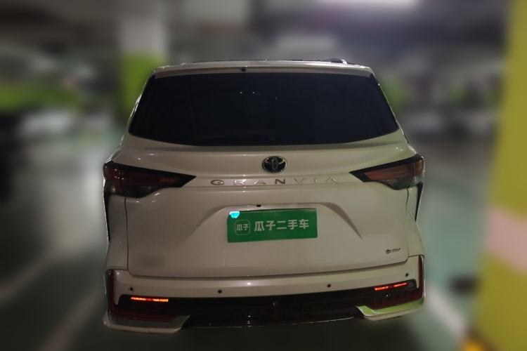 Used Toyota Granvia 2024 2.5L Hybrid Comfort Edition Exterior 4