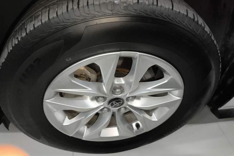 Used Toyota Granvia 2024 2.5L Hybrid Comfort Edition Exterior 4