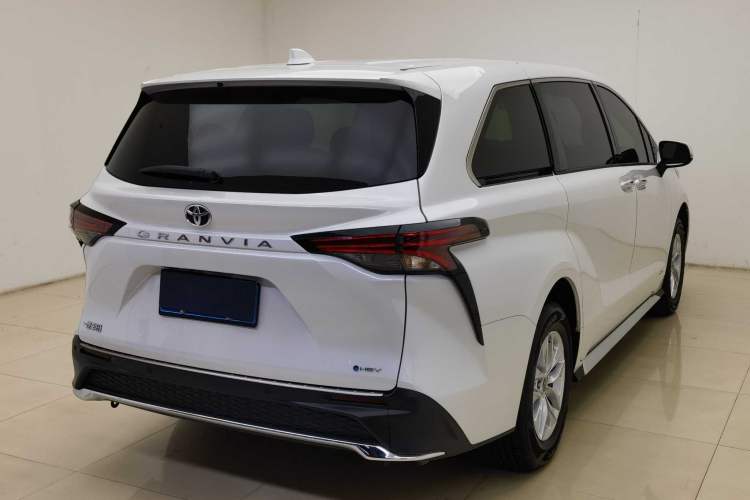 Used Toyota Granvia 2024 2.5L Hybrid Comfort Edition Exterior 4