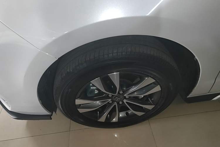 Used Toyota Granvia 2024 2.5L Hybrid Prestige PLUS Four-Wheel Drive Version Exterior 4