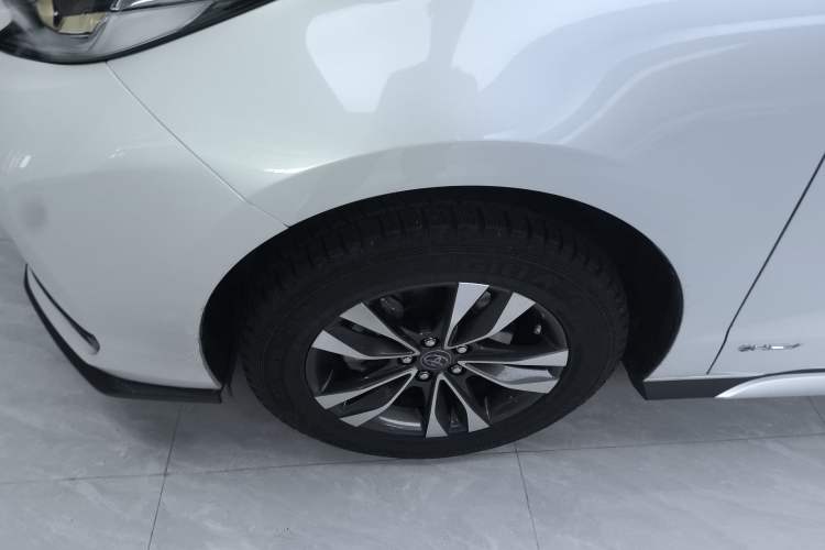 Used Toyota Granvia 2024 2.5L Hybrid Luxury Edition Exterior 4