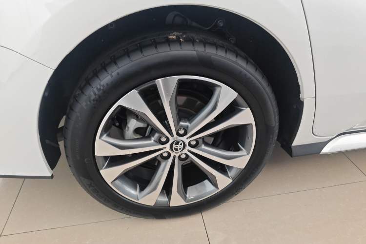 Used Toyota Granvia 2024 2.5L Hybrid Comfort Edition Exterior 5