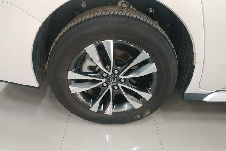 Used Toyota Granvia 2024 2.5L Hybrid Prestige PLUS Four-Wheel Drive Version Exterior 5
