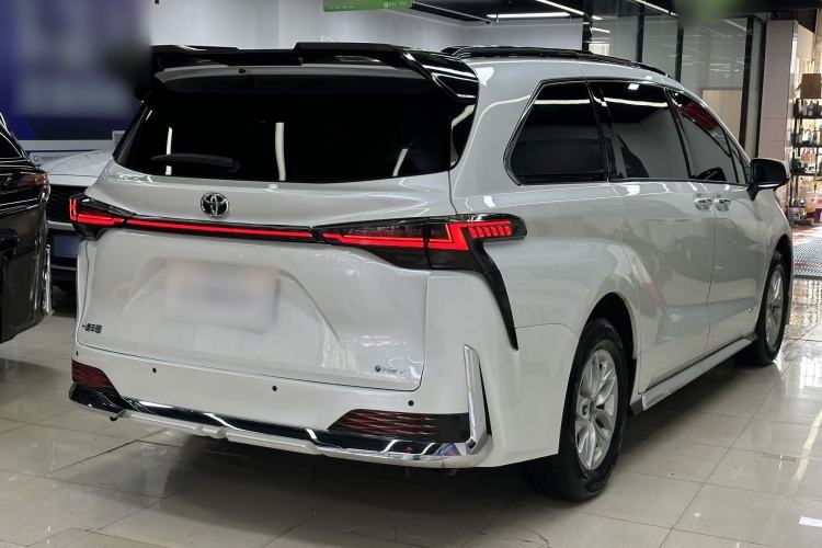 Used Toyota Granvia 2024 2.5L Hybrid Comfort Edition Exterior 5