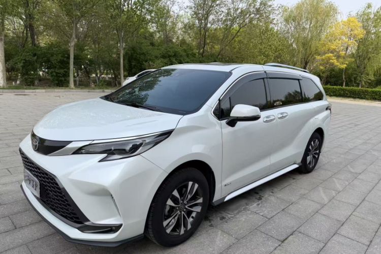 Used Toyota Granvia 2024 2.5L Hybrid Luxury Edition Exterior 5
