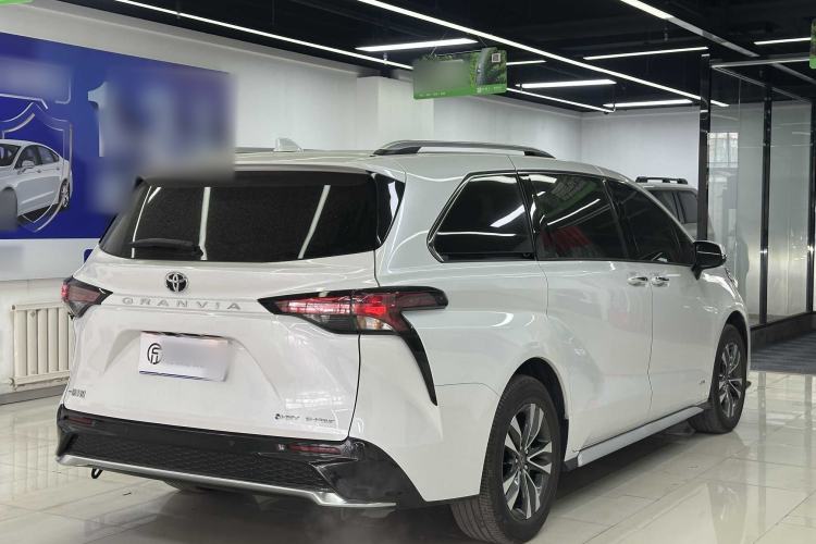 Used Toyota Granvia 2024 2.5L Hybrid Prestige PLUS Four-Wheel Drive Version Exterior 5