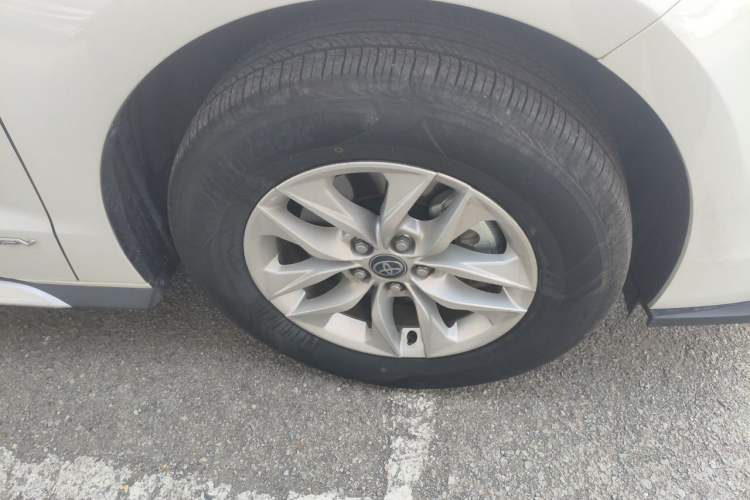 Used Toyota Granvia 2024 2.5L Hybrid Comfort Edition Exterior 7