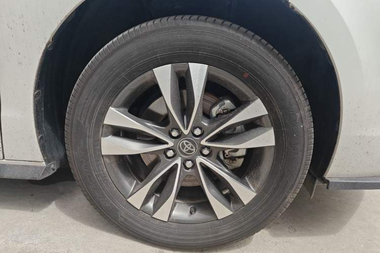 Used Toyota Granvia 2024 2.5L Hybrid Luxury Edition Exterior 7