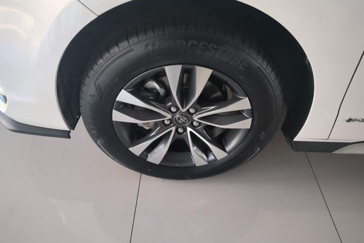 Used Toyota Granvia 2024 2.5L Hybrid Prestige PLUS Four-Wheel Drive Version Exterior 7