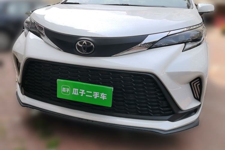 Used Toyota Granvia 2024 2.5L Hybrid Comfort Edition Front