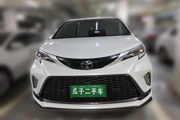 Used Toyota Granvia 2024 2.5L Hybrid Luxury Edition Front