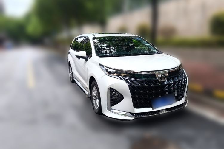 Used Toyota Granvia 2024 2.5L Hybrid Comfort Edition Front Right 45 Deg