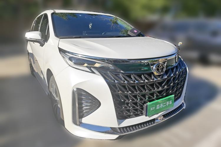 Used Toyota Granvia 2024 2.5L Hybrid Prestige PLUS Four-Wheel Drive Version Front Right 45 Deg
