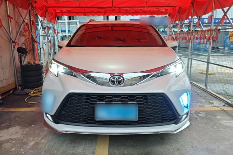 Used Toyota Granvia 2024 2.5L Hybrid Comfort Edition Front
