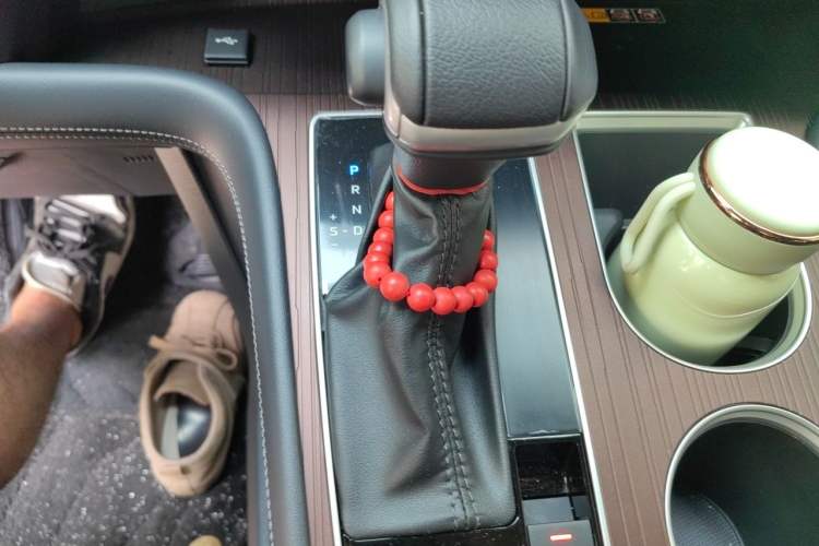 Used Toyota Granvia 2024 2.5L Hybrid Prestige PLUS Four-Wheel Drive Version Gear Lever