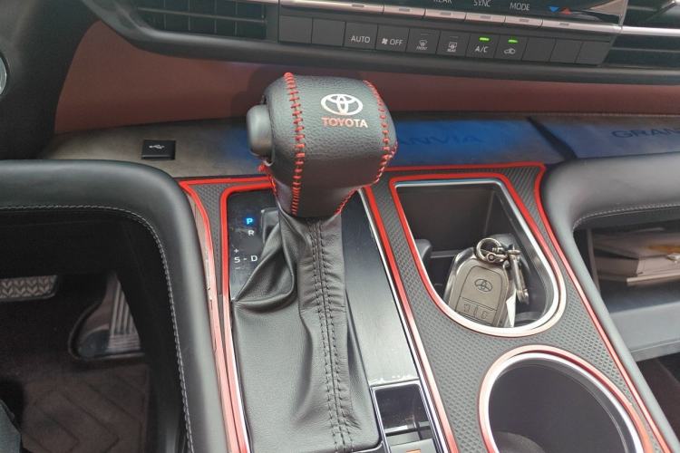 Used Toyota Granvia 2024 2.5L Hybrid Luxury Edition Gear Lever