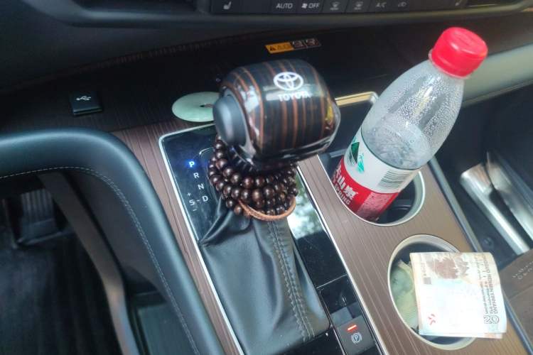 Used Toyota Granvia 2024 2.5L Hybrid Prestige PLUS Four-Wheel Drive Version Gear Lever