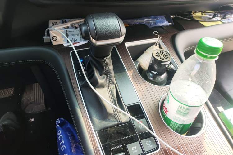 Used Toyota Granvia 2024 2.5L Hybrid Prestige PLUS Edition Gear Lever
