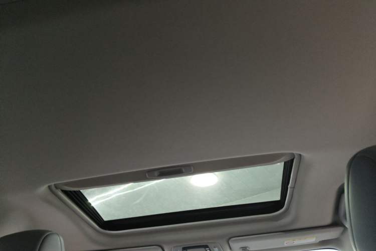 Used Toyota Granvia 2024 2.5L Hybrid Comfort Edition Headliner