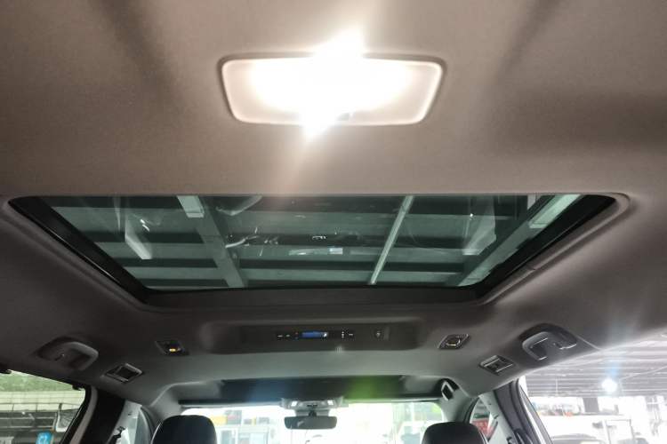 Used Toyota Granvia 2024 2.5L Hybrid Prestige PLUS Edition Headliner
