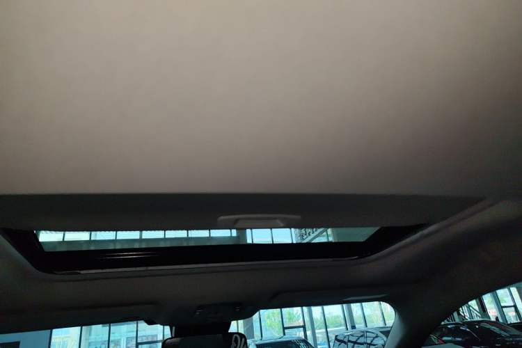 Used Toyota Granvia 2024 2.5L Hybrid Comfort Edition Headliner