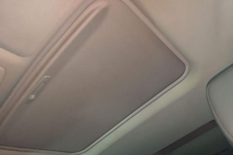 Used Toyota Granvia 2024 2.5L Hybrid Comfort Edition Headliner