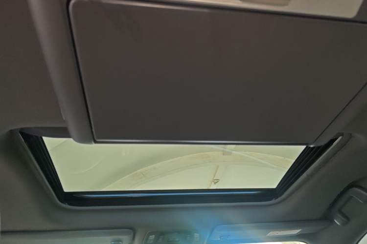Used Toyota Granvia 2024 2.5L Hybrid Prestige ULTRA Edition Headliner