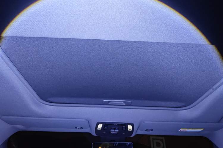 Used Toyota Granvia 2024 2.5L Hybrid Prestige PLUS Four-Wheel Drive Version Headliner